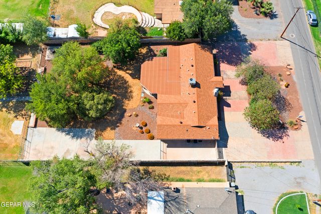 4279 BOY SCOUT Lane, El Paso, TX 79922