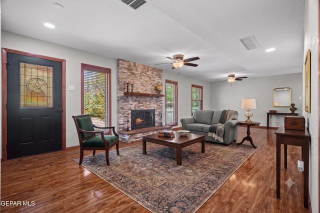 4279 BOY SCOUT Lane, El Paso, TX 79922