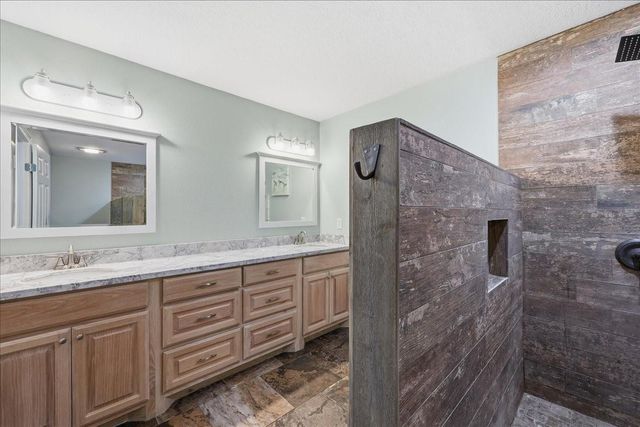 510 Country Lane, Bridge City, TX 77611