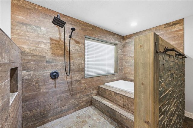 510 Country Lane, Bridge City, TX 77611