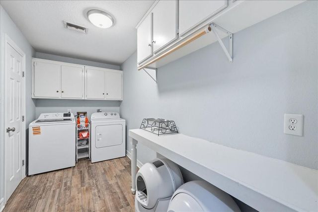 510 Country Lane, Bridge City, TX 77611