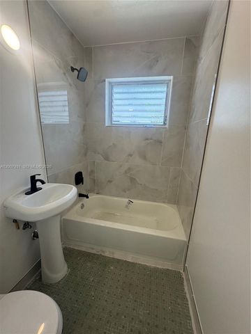 7300 Harding Ave 21, Miami Beach, FL 33141