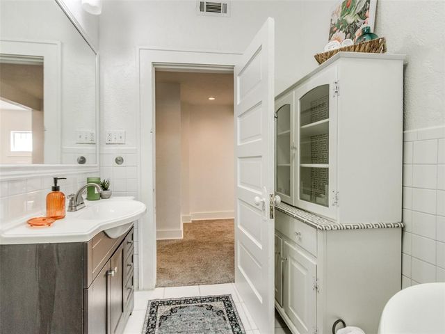 812 NW 21st Street, Oklahoma City, OK 73106