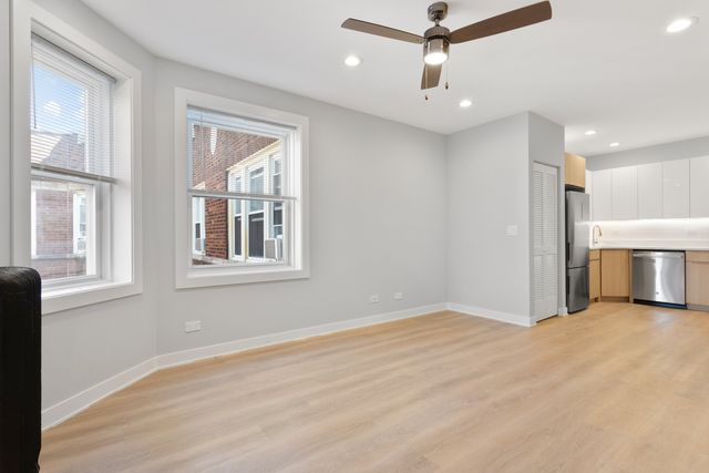 7383 N Damen Avenue 1E, Chicago, IL 60645