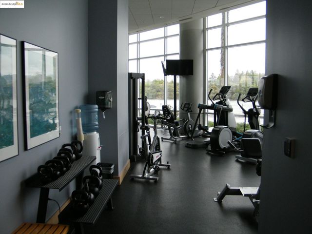 1 Lakeside 1006, Oakland, CA 94612