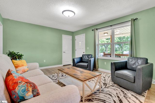 205 Oxmoor Drive, Anderson, SC 29625