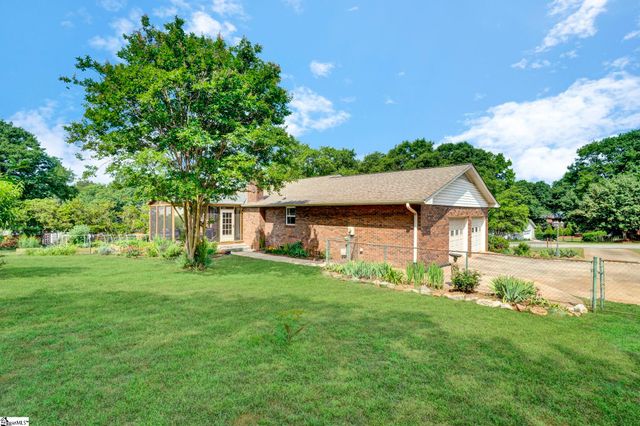 205 Oxmoor Drive, Anderson, SC 29625