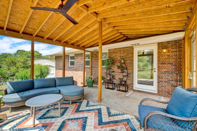205 Oxmoor Drive, Anderson, SC 29625