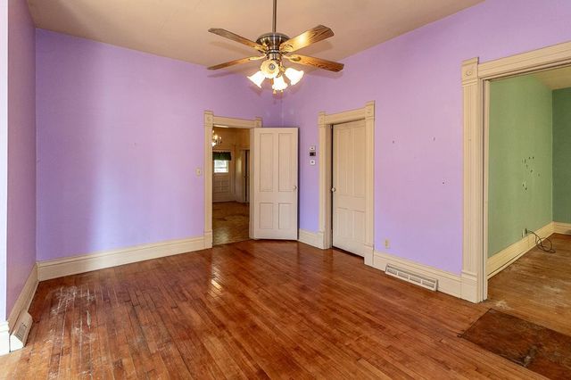 211 E WOLF RIVER AVENUE, New London, WI 54961