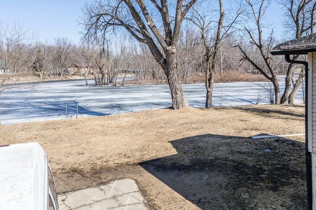 211 E WOLF RIVER AVENUE, New London, WI 54961