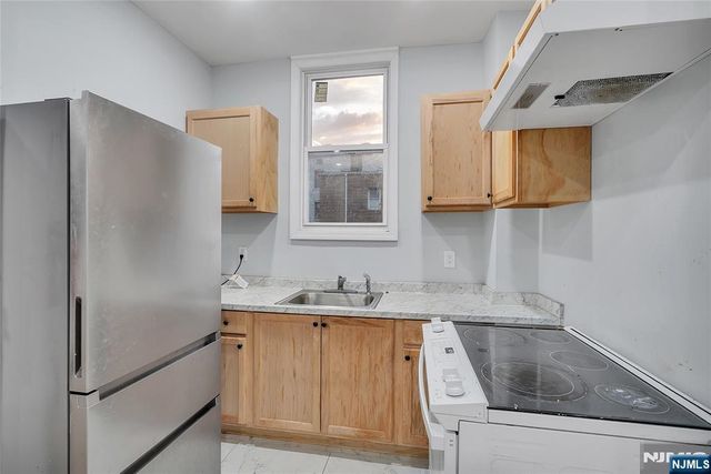 90 Park Avenue, Paterson, NJ 07501