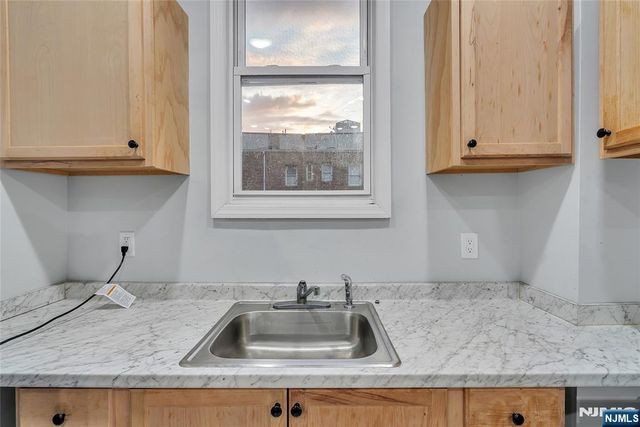90 Park Avenue, Paterson, NJ 07501