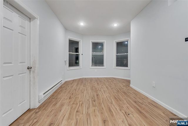 90 Park Avenue, Paterson, NJ 07501