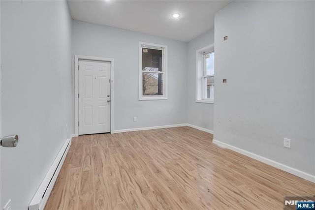 90 Park Avenue, Paterson, NJ 07501