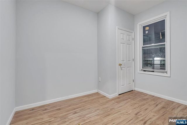 90 Park Avenue, Paterson, NJ 07501