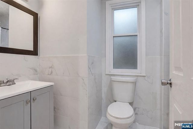 90 Park Avenue, Paterson, NJ 07501