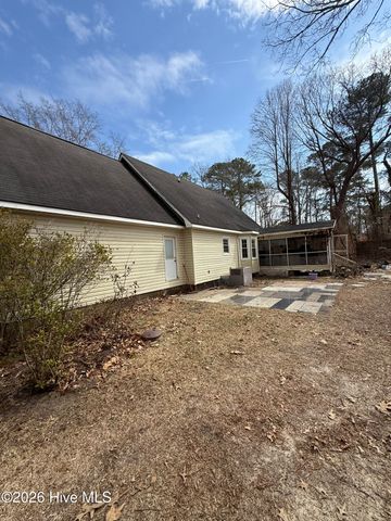 1390 Foster Road, Grimesland, NC 27837