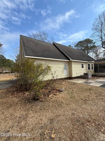 1390 Foster Road, Grimesland, NC 27837