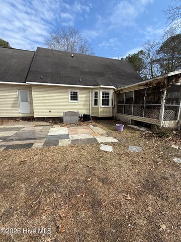 1390 Foster Road, Grimesland, NC 27837