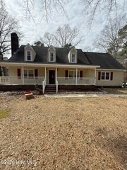 1390 Foster Road, Grimesland, NC 27837