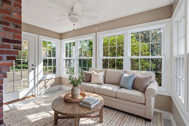22 Lafayette Cir, Wellesley, MA 02482