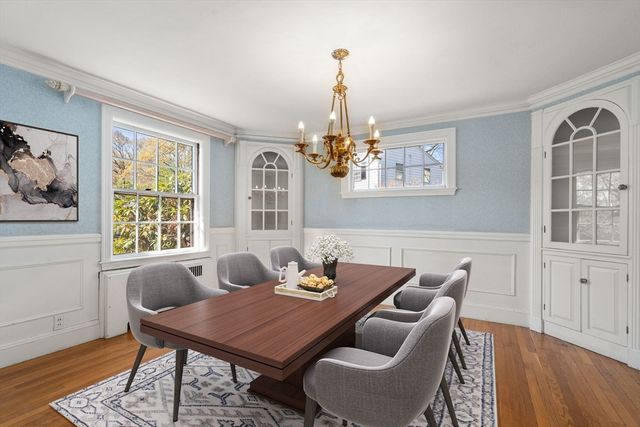 22 Lafayette Cir, Wellesley, MA 02482