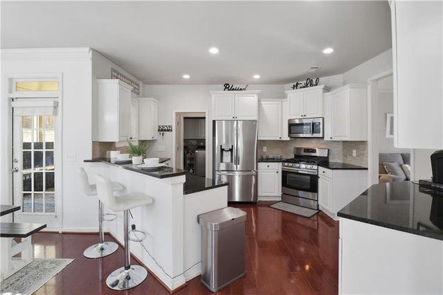 304 Warm Winds Trail, Canton, GA 30114