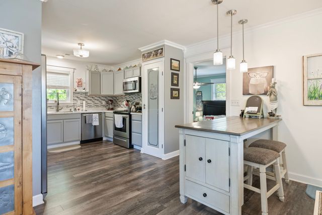 7623 Highway 100, Bon Aqua, TN 37025
