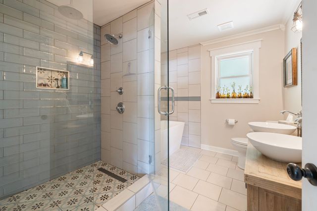 7623 Highway 100, Bon Aqua, TN 37025