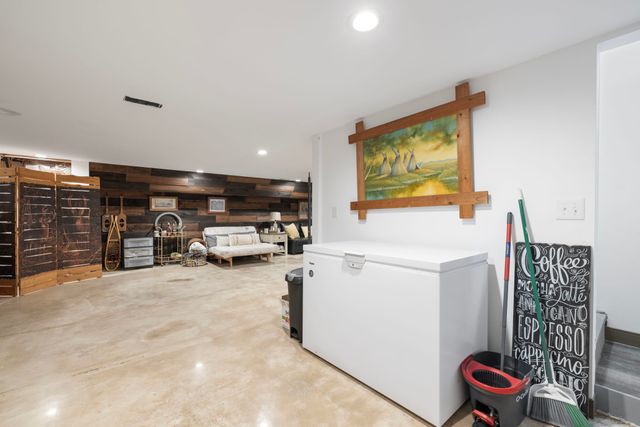 7623 Highway 100, Bon Aqua, TN 37025