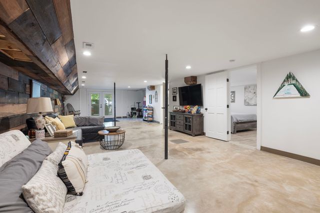 7623 Highway 100, Bon Aqua, TN 37025