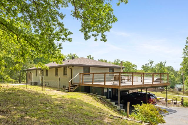 7623 Highway 100, Bon Aqua, TN 37025