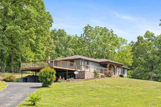 7623 Highway 100, Bon Aqua, TN 37025