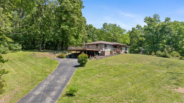7623 Highway 100, Bon Aqua, TN 37025