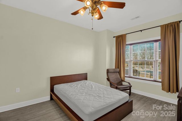 9047 Meadow Vista Road 104, Charlotte, NC 28213