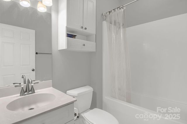 9047 Meadow Vista Road 104, Charlotte, NC 28213