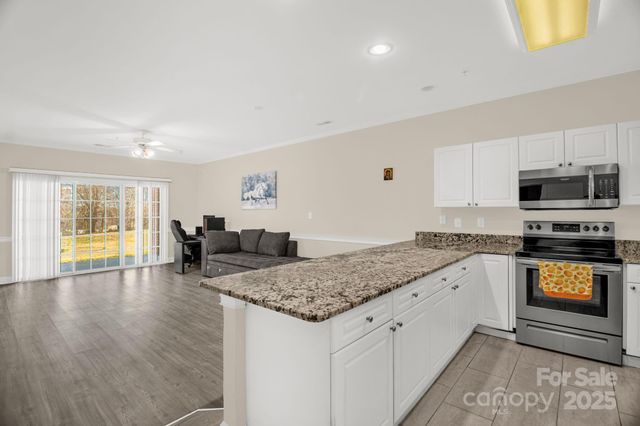 9047 Meadow Vista Road 104, Charlotte, NC 28213