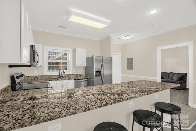 9047 Meadow Vista Road 104, Charlotte, NC 28213