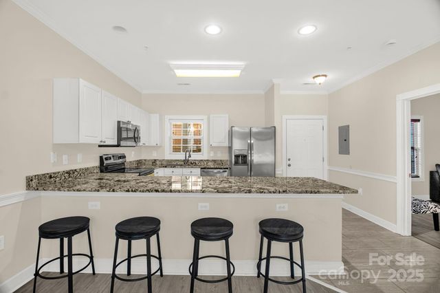 9047 Meadow Vista Road 104, Charlotte, NC 28213