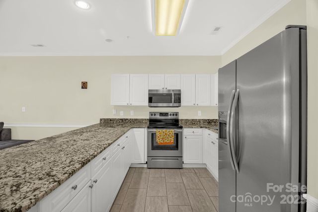 9047 Meadow Vista Road 104, Charlotte, NC 28213