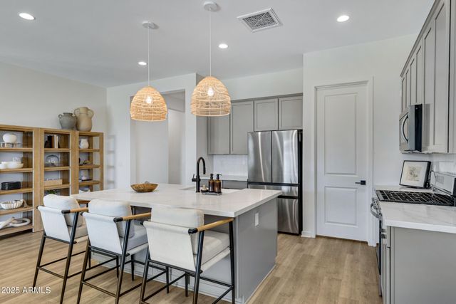 10051 E TALON Avenue, Mesa, AZ 85212