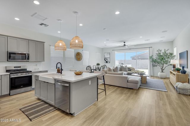 10051 E TALON Avenue, Mesa, AZ 85212