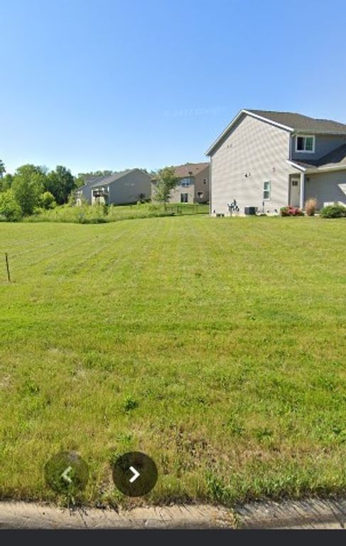 2143 Sugar Creek Drive NW, Cedar Rapids, IA 52405