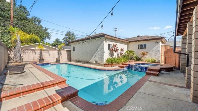 943 N Orange, Azusa, CA 91702