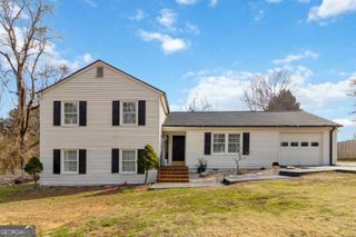 5009 Valley Court, Oakwood, GA 30566