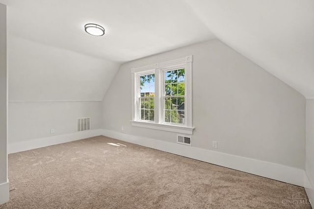 5809 Lathrop Place, Cincinnati, OH 45224