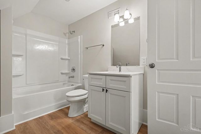 5809 Lathrop Place, Cincinnati, OH 45224