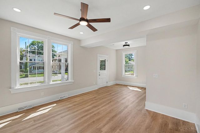 5809 Lathrop Place, Cincinnati, OH 45224