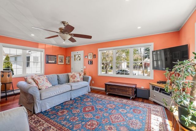 29 Pearl St, Natick, MA 01760