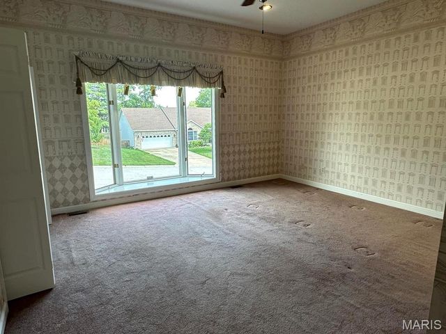 4 Grayson Ridge Drive, Washington, MO 63090